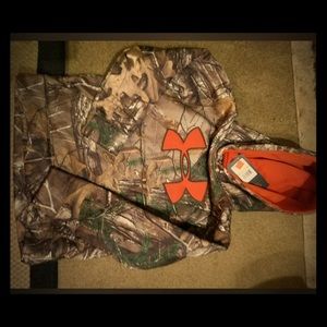 Under Armour kids camo hoodie, hunter orange lined